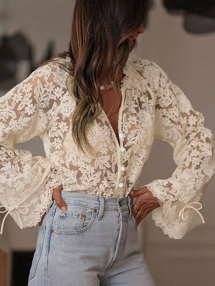 新しいエレガントな黒ボタン付きセミシア刺繍レーストップセクシーなカーディガン袖口ネクタイ長袖シャツ夏の婦人服