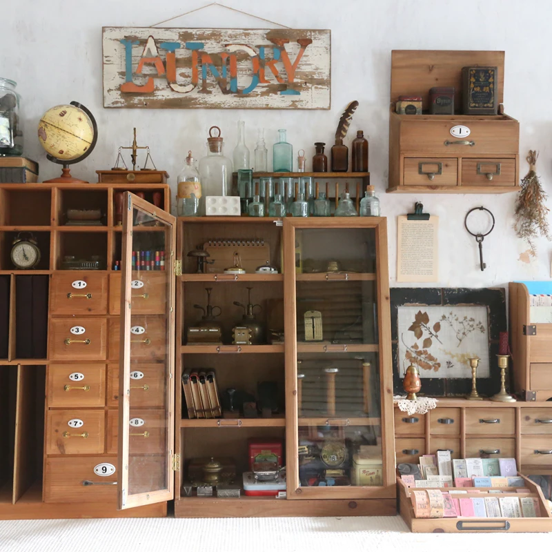 Desktop bookshelf, blind box, cosmetics, tea set, dustproof storage box, retro table, cup, display case