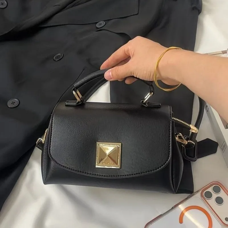 ヴィンテージデザイナーおむつバッグ女性用ミニマリスト高級クロスボディバッグエレガントレザーシンプルパリスタイル