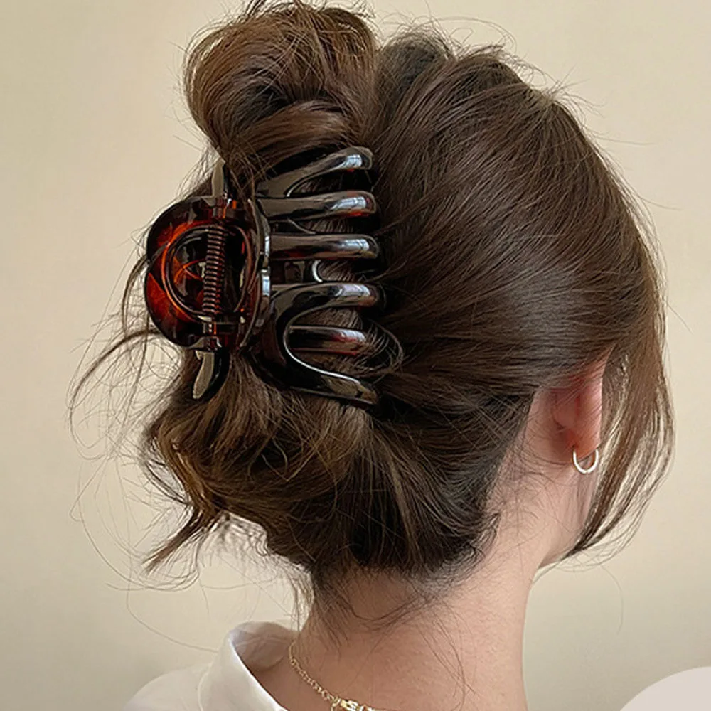 Fermagli per capelli in zucca acrilica Artiglio per capelli alla moda semplice scavato per le donne Temperamento vintage Shark Y2k Fermagli per capelli alla moda