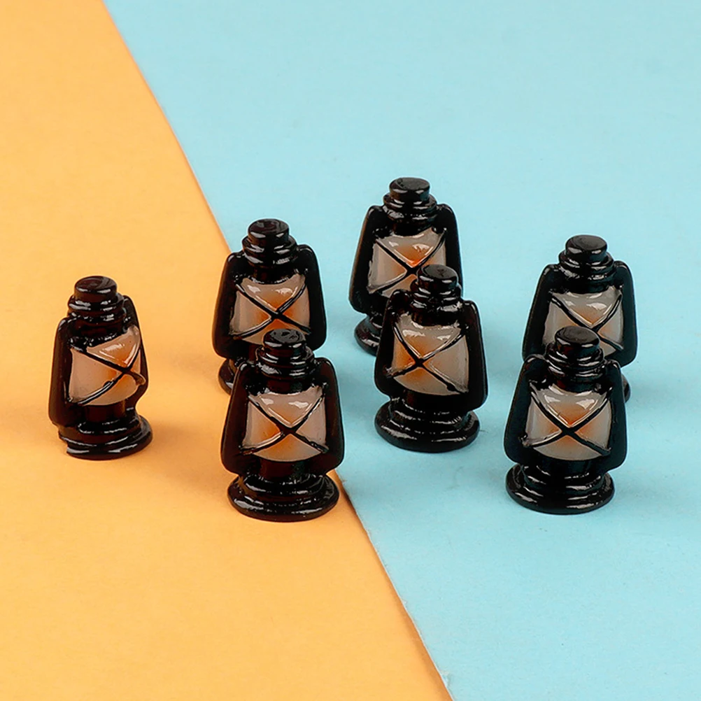 8 pçs simulação cavalo lanterna casa de bonecas decorações casa bebê resina em miniatura adorável