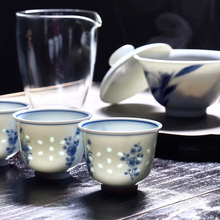 Tazza da tè Linglong Kung Fu blu e bianca, tazza da degustazione del tè, set da tè cinese in ceramica di fascia alta