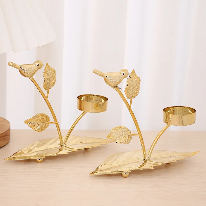 

Wrought iron golden bird candle holder vintage creative home living room table ornaments romantic wedding candlelight dinner can