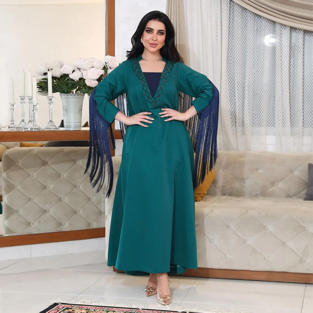 Muslim Dress V-neck Long Sleeves Tassel Hot Diamond Abaya Dress Dubai Arab Women's Wear Long Dress Elegant Middle East Clothing