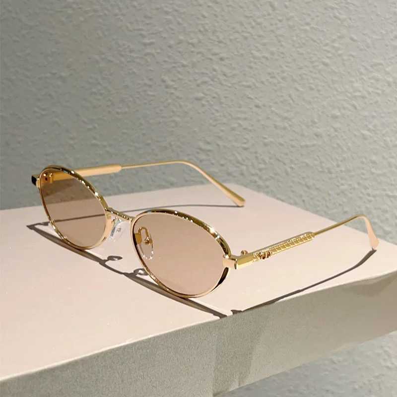 Óculos de Sol Ovais Fashion Ocean Lenses para Mulheres e Homens, Armação de Metal, Design de Marca, Óculos de Sol para Selfie ao Ar Livre, Proteção UV400
