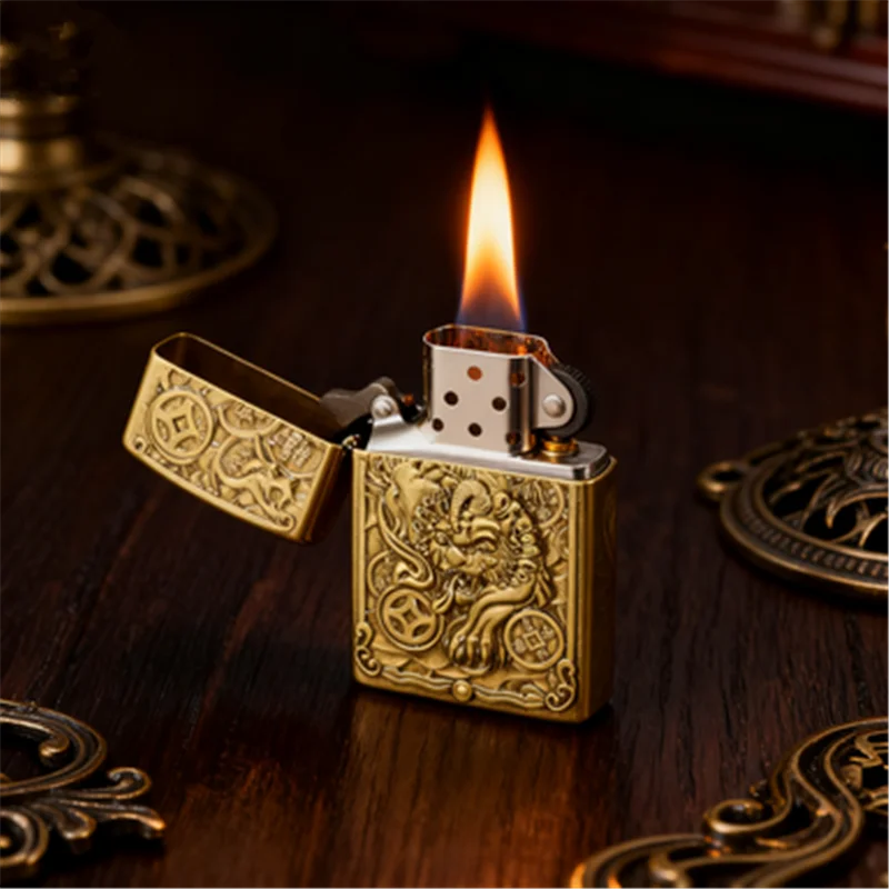 

The relief figures on the vintage lighter are super eye-catching! Exquisite sense of ceremony, gift giving for personal use