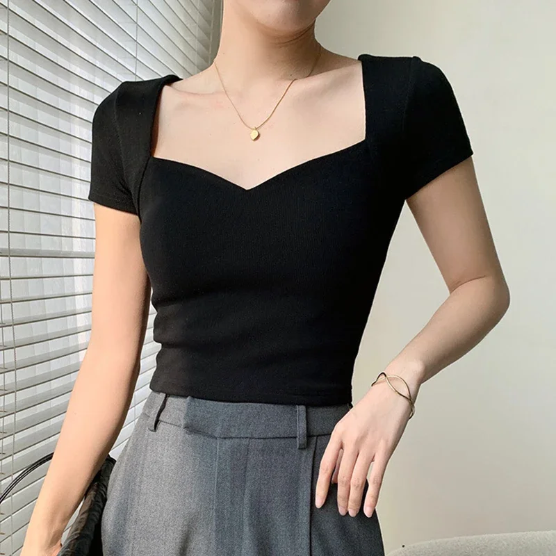 T-shirt corta a costine con scollo quadrato da donna T-shirt corta estiva a maniche corte da donna T-shirt nera basic tinta unita sexy