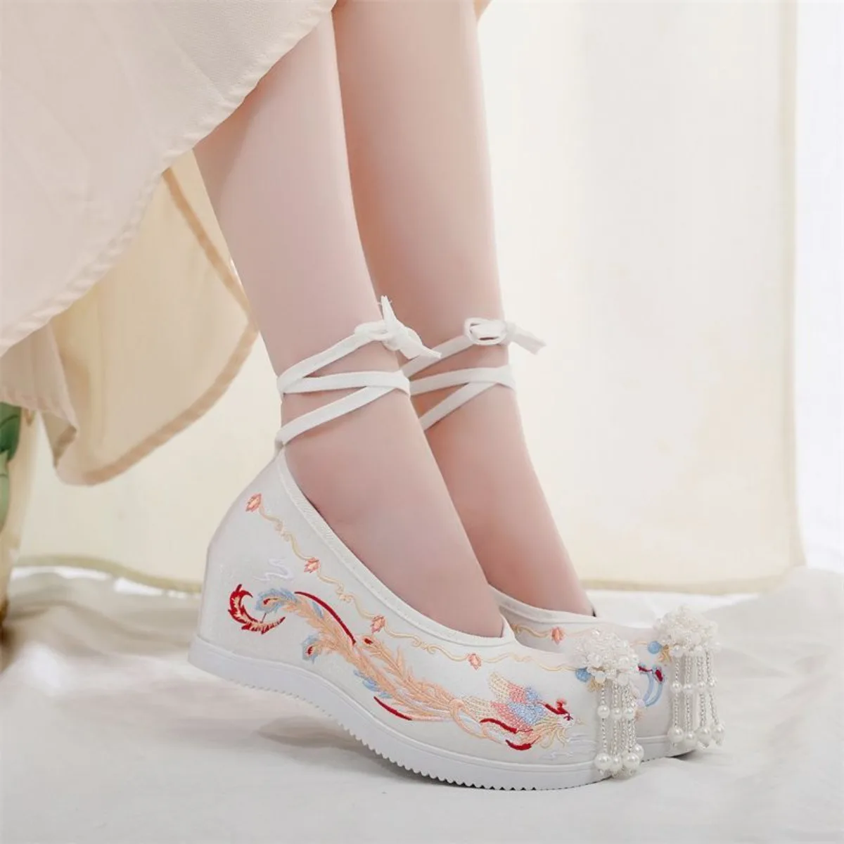 Women Tang Dynasty Hanfu Shoes High Heel Embroidered Hidden Wedge Soft Sole Chinese Style Fairy Han Element Cloth Shoes