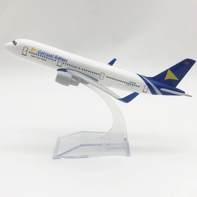 

Модель игрушечного самолета A321 Yueyue Airlines 1:400 16 см, литая под давлением модель самолета из сплава с моделью шасси для коллекционирования