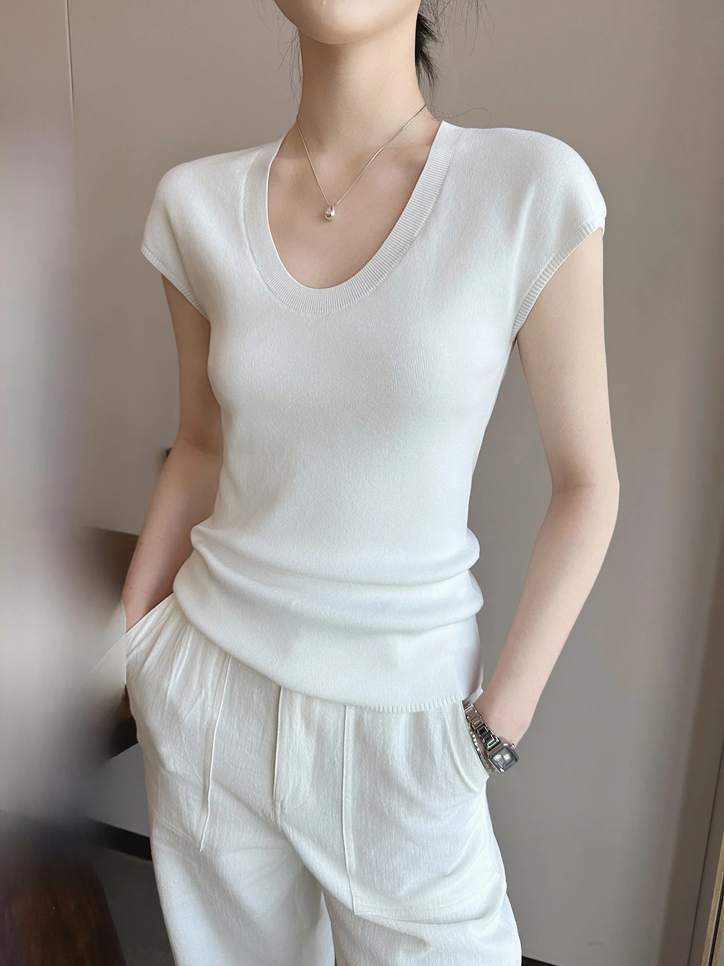 

White U-Neck Short Sleeve Knitted T-Shirt Women's Slim Fit Summer New Style Versatile Short Top French Style Soft Knitwear