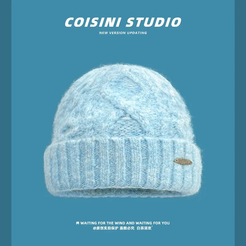 Fuzzy Knit Beanies for Women Winter Soft Yarn Knitted Hats Cuffed Warm Metal Label Casual Street Skull Cap Multiple Colors