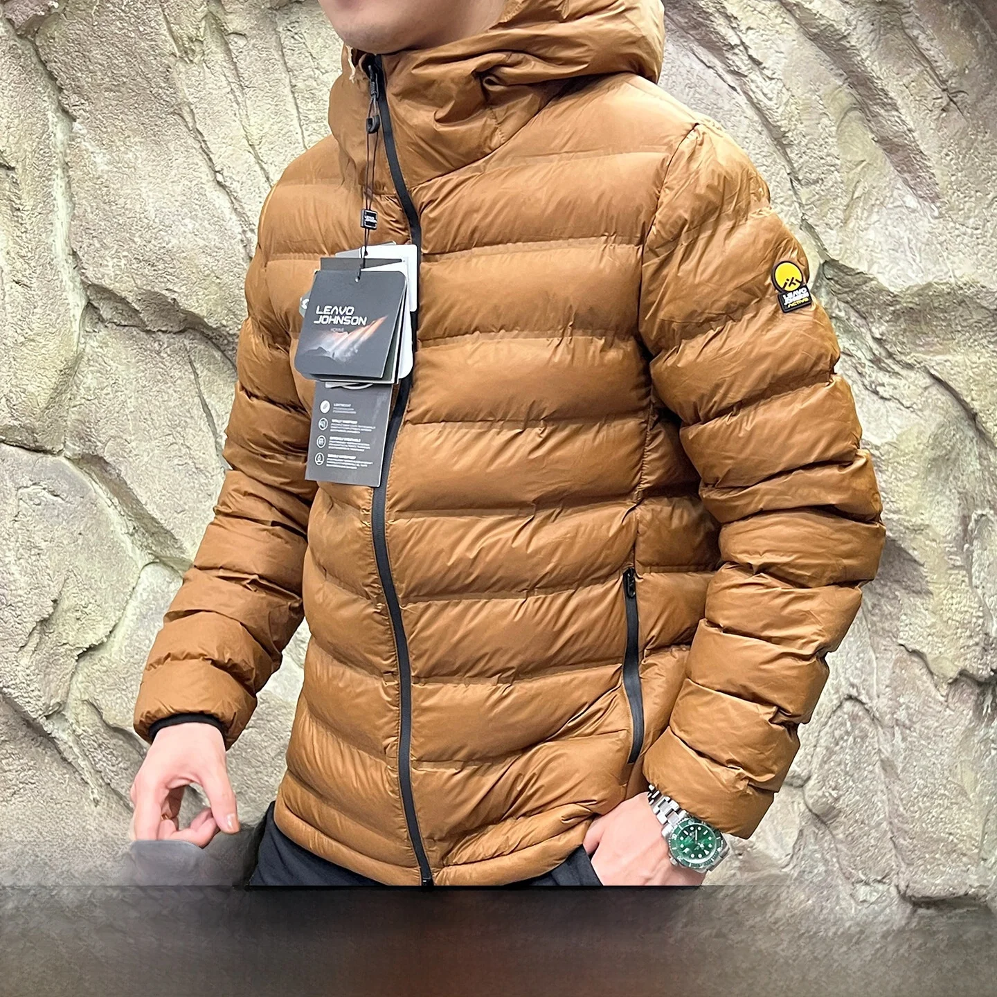 Leavo Johnson Italian Sle Outdoor Capsule Traveler Anti-Cold Glued Partition Filled Hooded Men's Cotton Jaet Youth Faio...