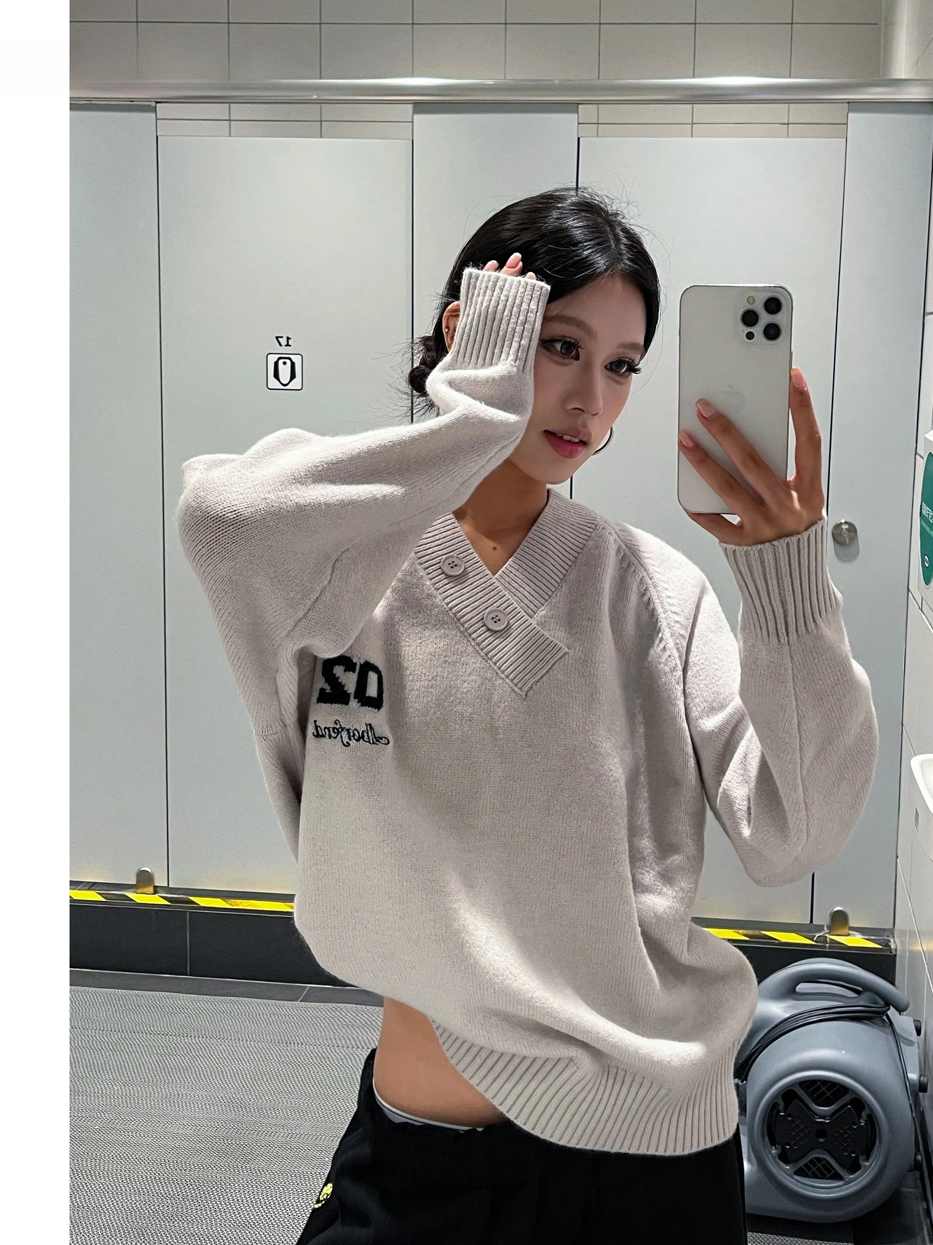 

Американский свитер на пуговицах с v-образным вырезом в стиле ретро, женский свободный повседневный осенний вязаный мужской базовый слой, удобный полиэстер для пар...