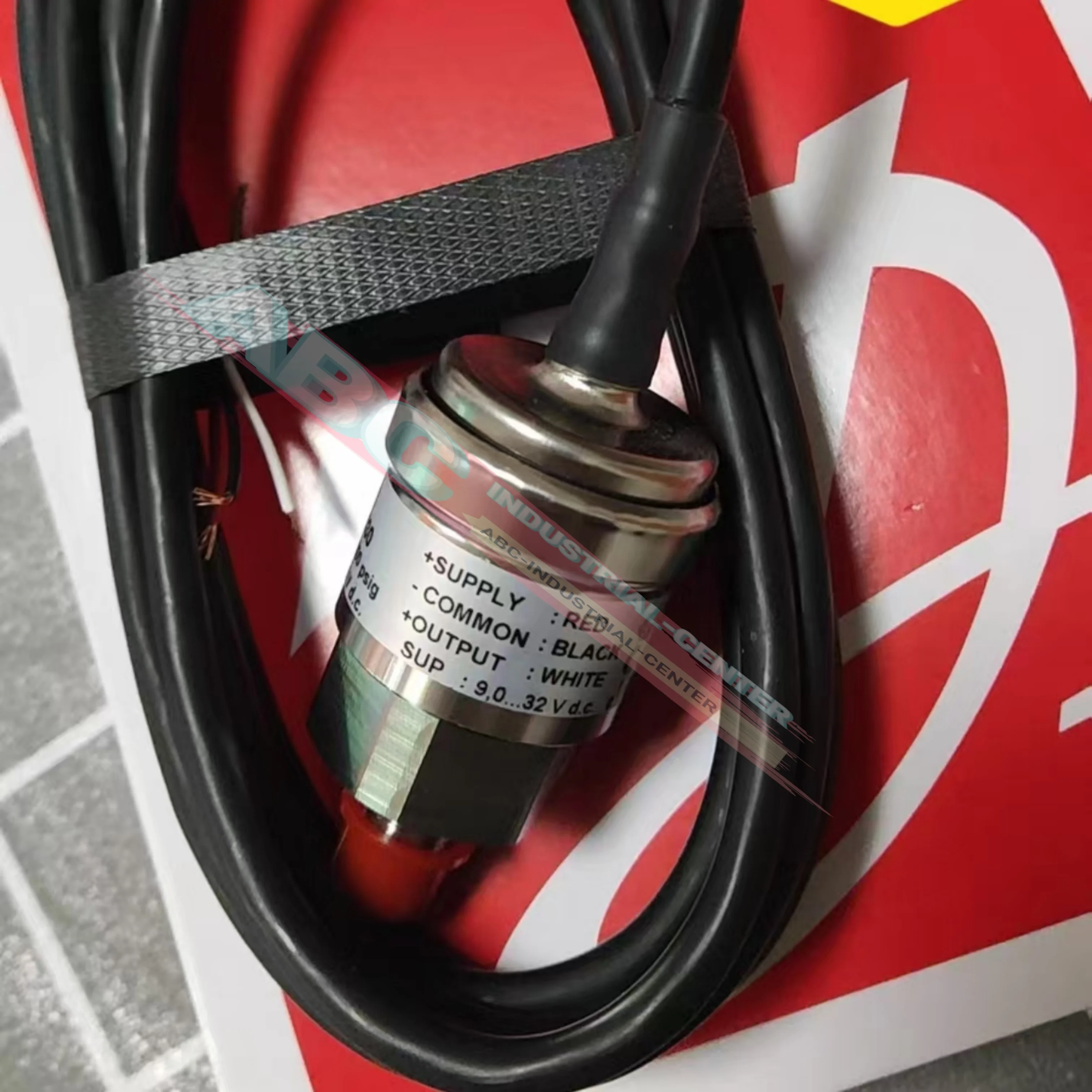 

Датчик давления 060G2049 AKS33 Новый оригинальный 060G2050 AKS33