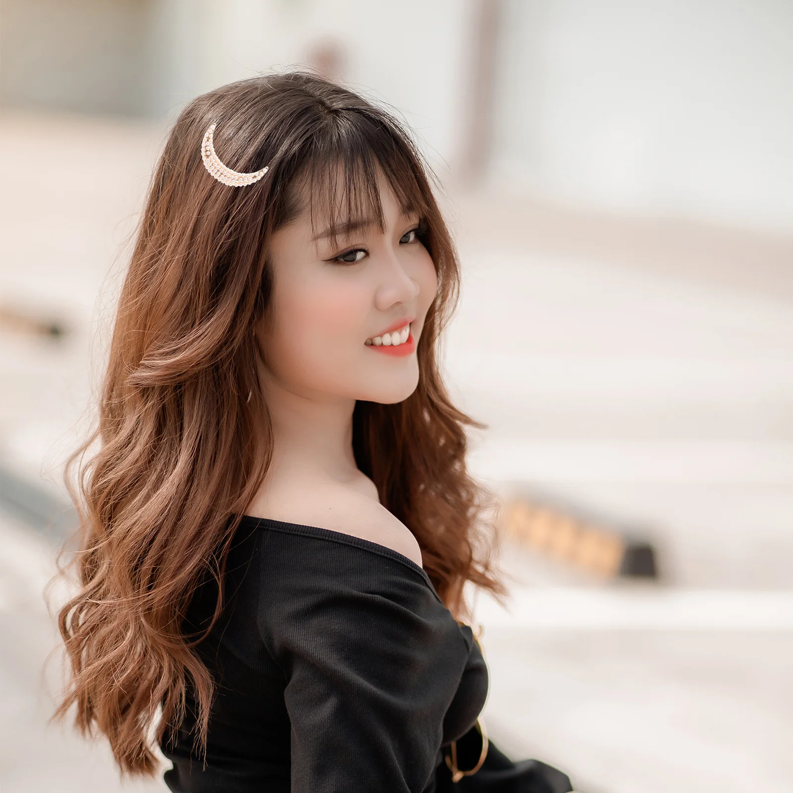 

4pcs Moon Design Rhinestone Hair Clip Alloy Pearl Embedded Bang Clips For Women Stylish Elegant Headdress Wearable Gift