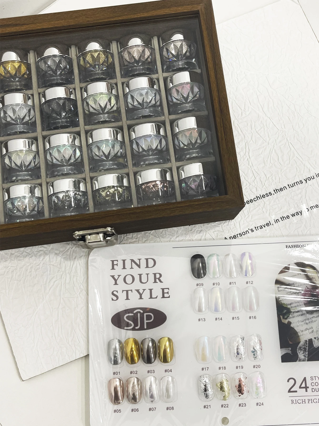 Ensemble de poudre de miroir magique pour vernis à ongles 24 couleurs avec boîte de rangement, cartes de couleur, poudre de vernis à ongles aurora et poudre de feuille d'or.