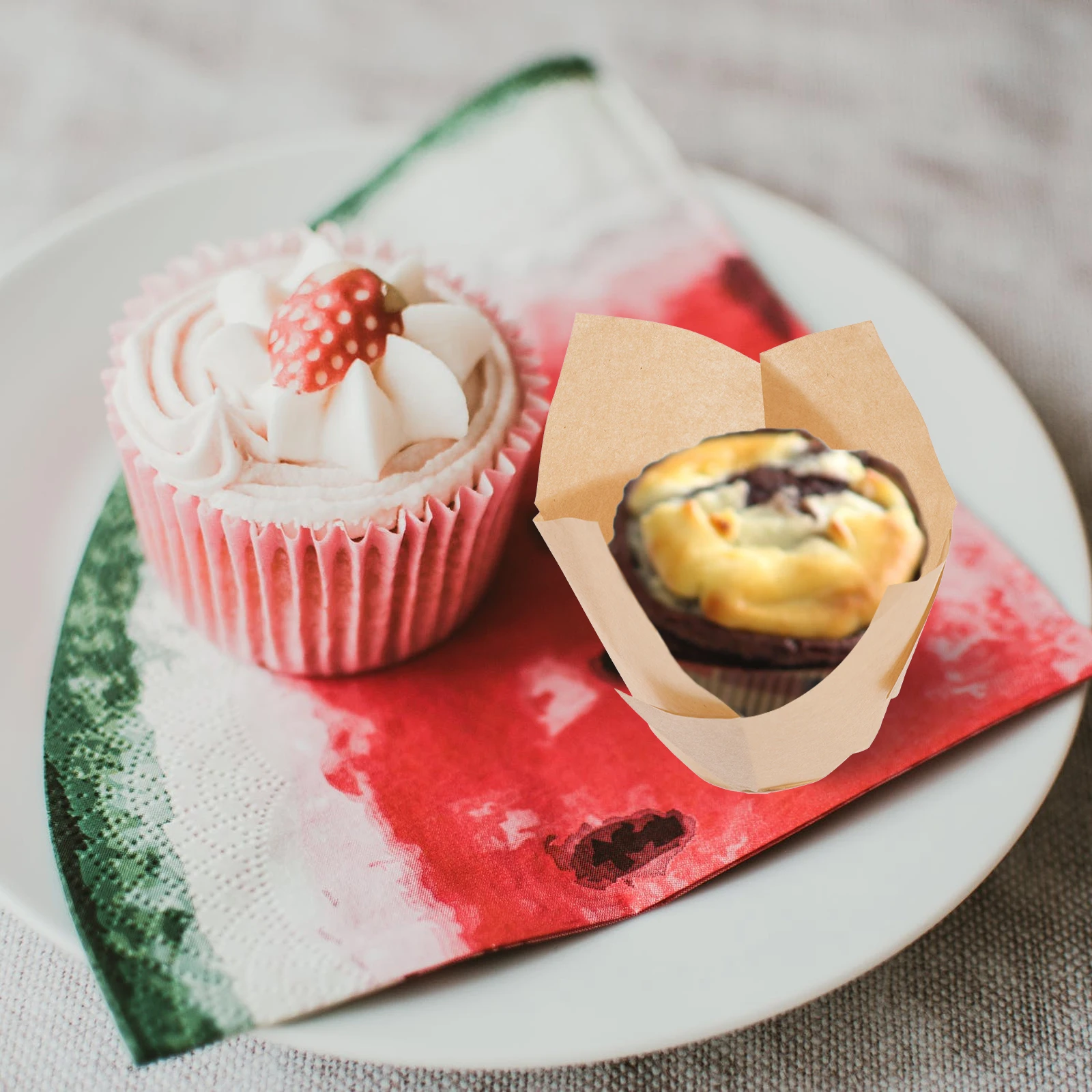 

100pcs Cake Paper Trays Tulip Shape Oil-Proof Baking Cups For Party Cupcake Liners Baking Supplies Kitchen Bar Tools