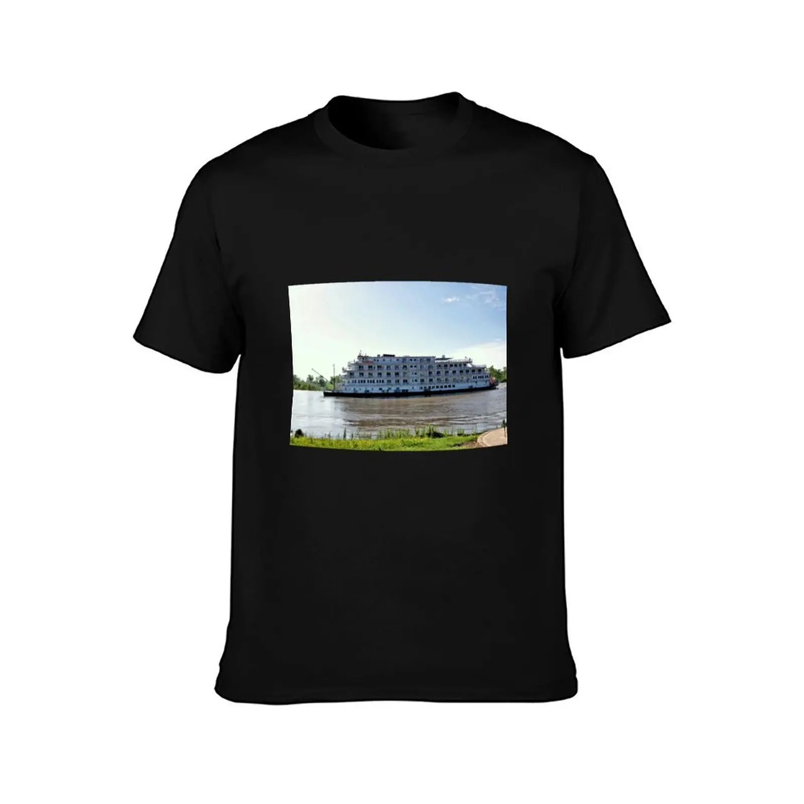 Queen Of The Mississippi River Boat 4 T-Shirt Casual Lightweight Short Sleeve Top T-Shirt
