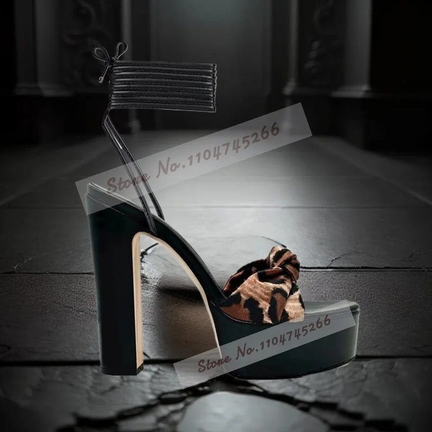 صنادل كعب مكتنز بعقدة على شكل فراشة من ALLeopard باللون الأسود غير اللامع من الجلد ذو منصة عالية مرقعة أحذية برباط من الخلف