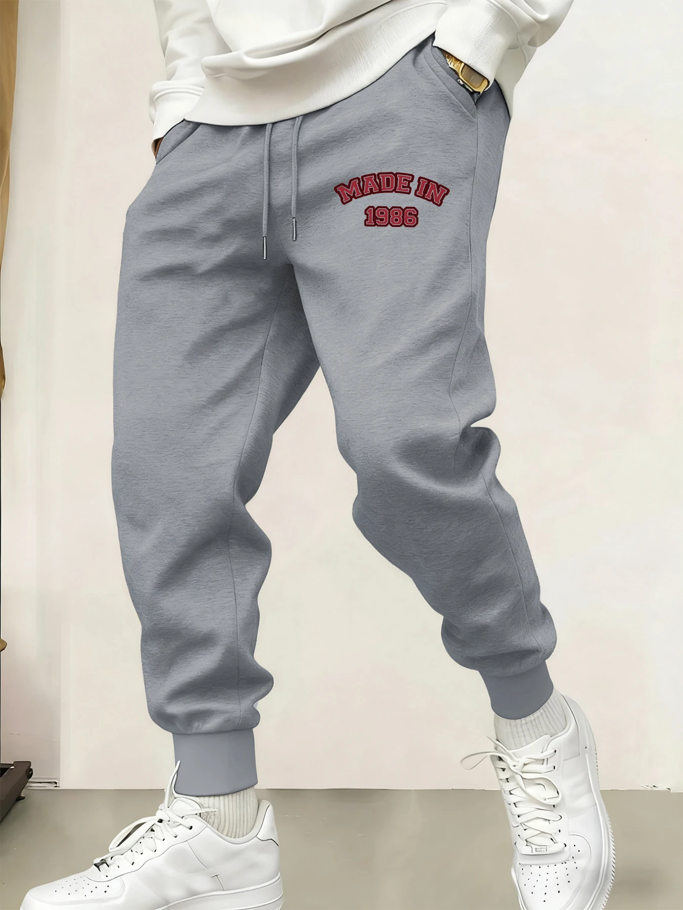 

Made In 1986 Letter Creative Printing Mens Joggers Sweatpant Al-Match Casual Autumn Men Pants Pocket Comfy Sportpants Unisex