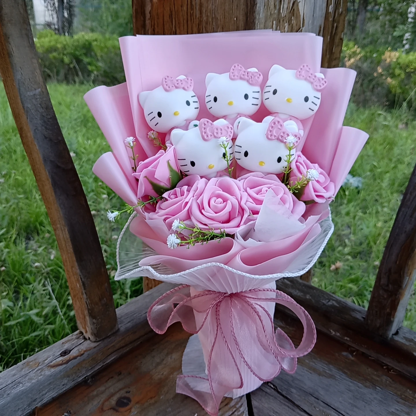 Hello Kitty Plüschstrauß mit Rose Kawaii Anime Flauschige Plüschpuppe Weihnachten Valentinstag Urlaub Geburtstagsgeschenk