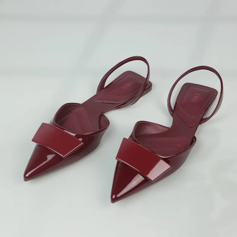 Sandalias planas de charol de  - Leatherwork Designs reseña y precio