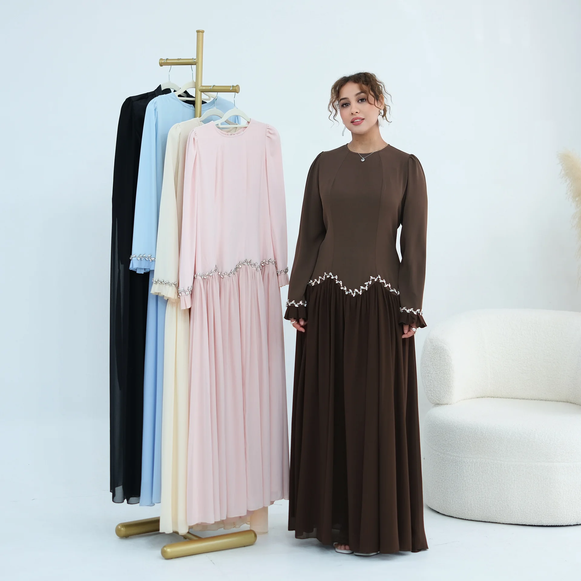 

2026 New Modest Dresses Big Hem Ruffles Cuff Crystal Waist Chain Dress Elegant Evening Dress Tie Back Abaya Women Muslim Dress