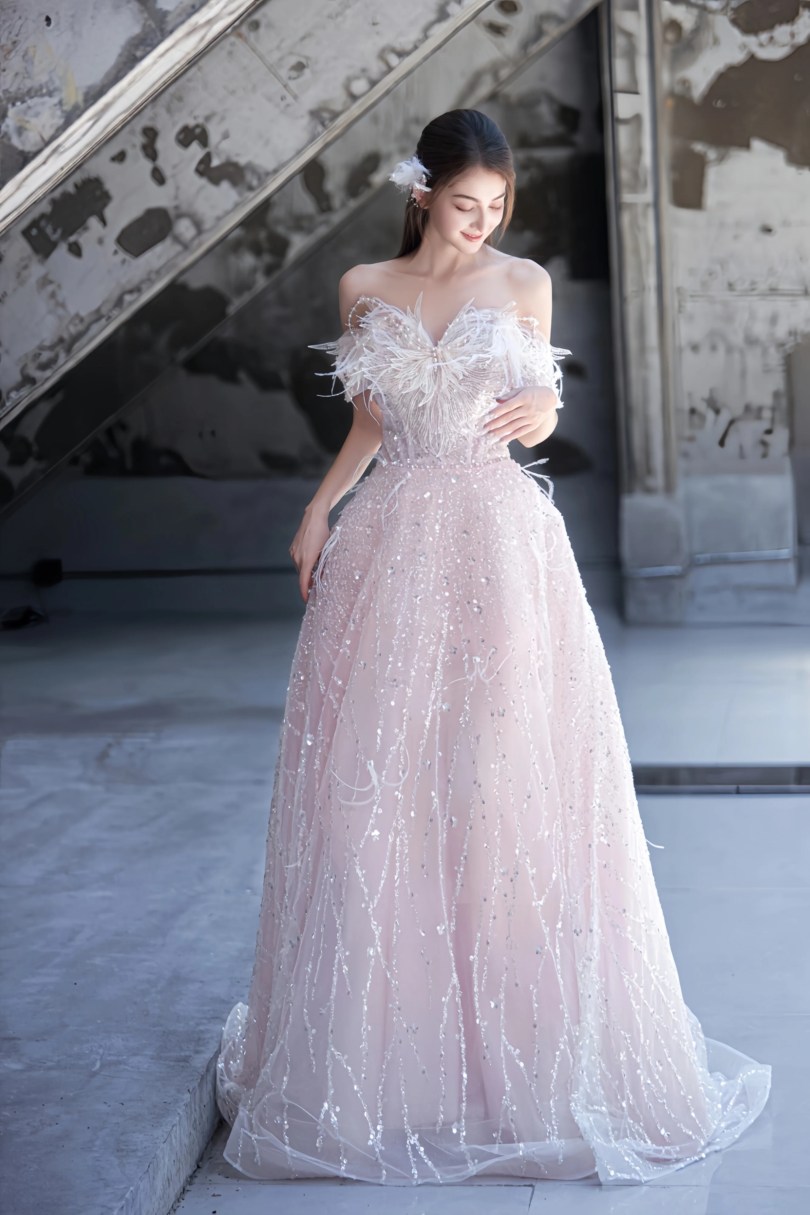 

Luxury Light Pink Evening Dress Sweet Feather Shiny Sequins Off The Shoulder A-Line Backless Banquet Party Elegant Prom Gown