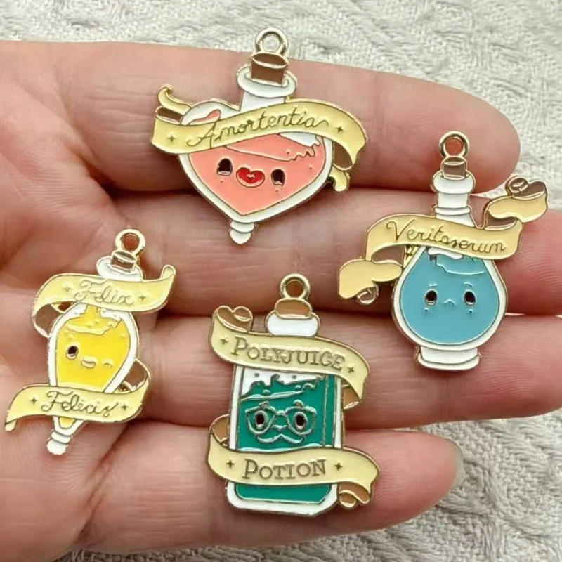 10 piezas de decoraciones de pociones de Felix Felicis de dibujos animados, bonitos colgantes de aleación, figuras de anime, accesorios de joyería creativos de moda DIY, regalo