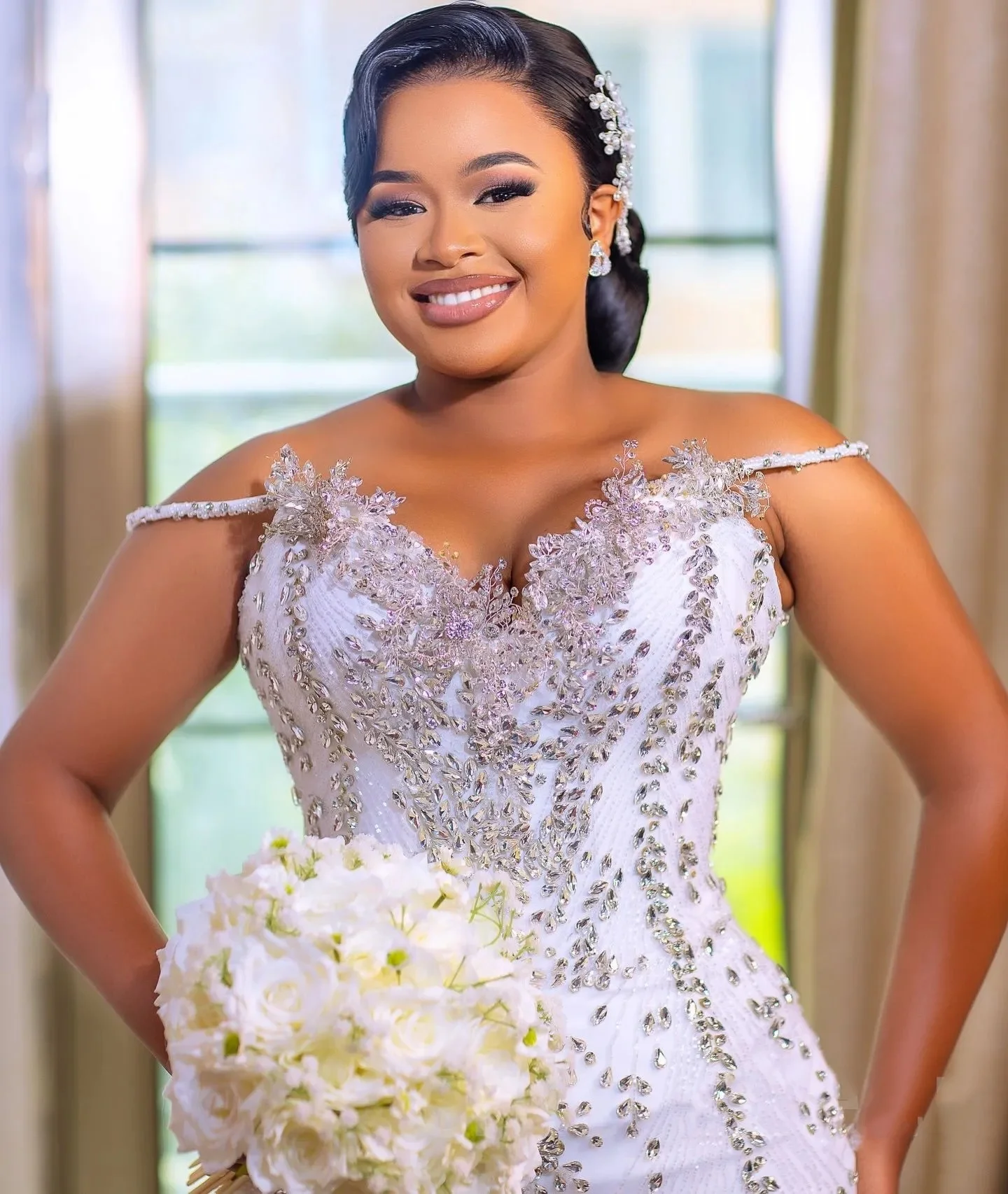 Aso Ebi Plus Size White Mermaid Wedding Dresses Rhinestones Beaded Luxurious Sequined Tulle Bridal Gowns Dress