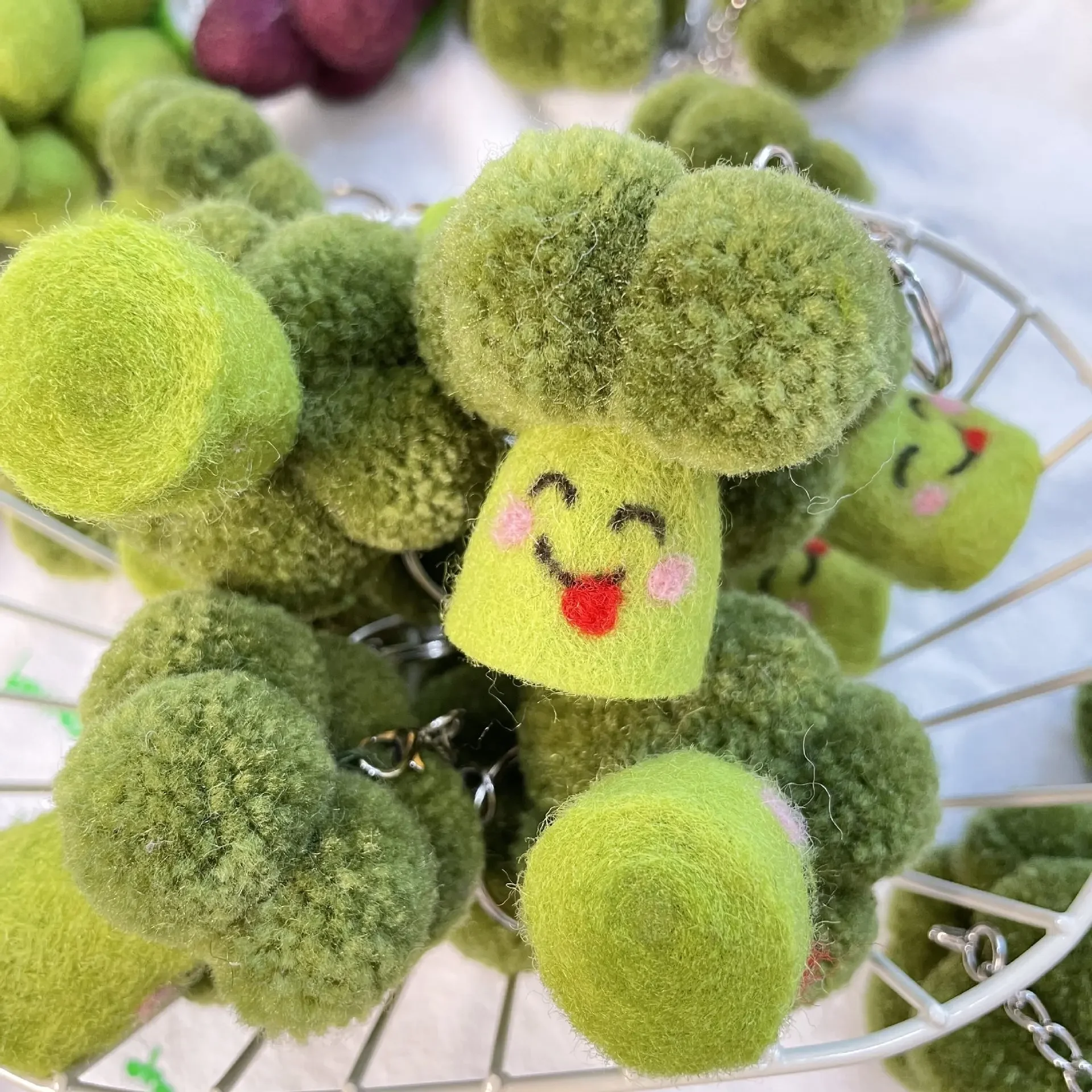 Creative New Cartoon Vegetables Different Expressions Simulation Broccoli Keychain Kawaii Bag Pendant Exclusive Design Gift Kids