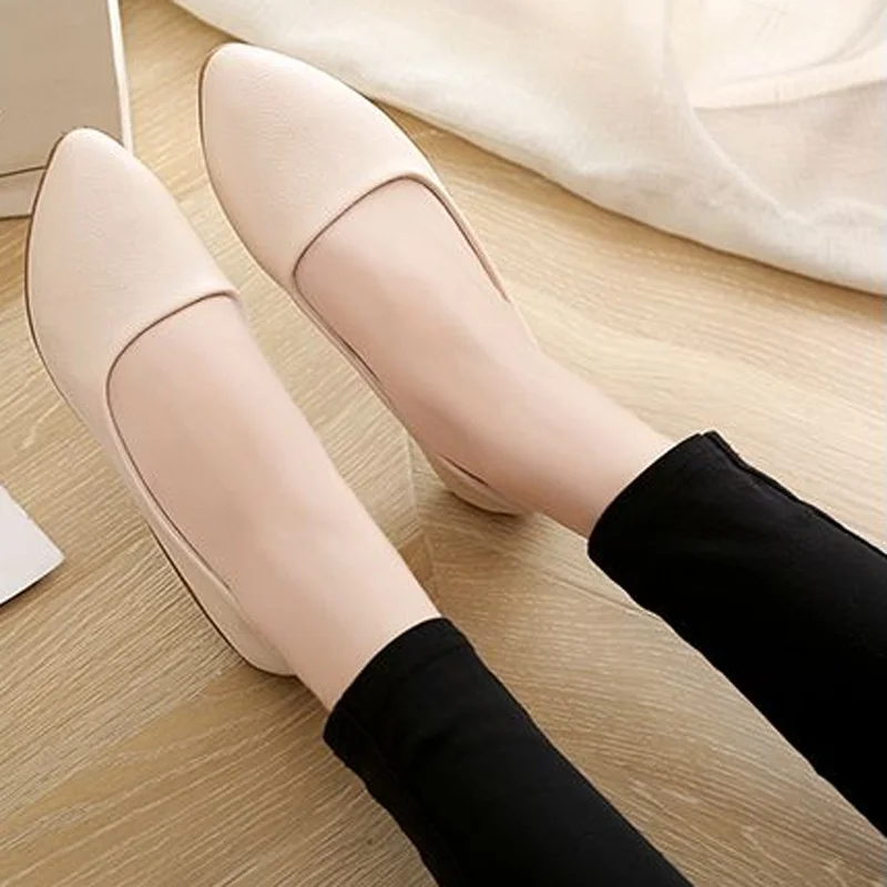 New women\'s shoes pointed toe flat soft sole casual women\'s shoes