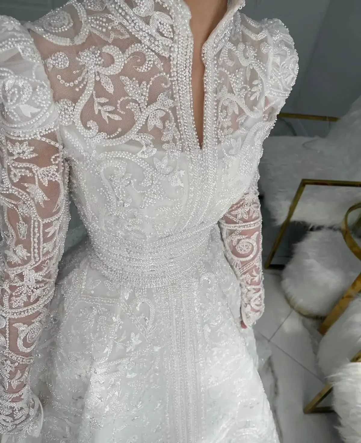 Luxury Pearl Wedding Dresses Sequins Beading High Neck Bridal Gowns Muslim Long Sleeve Customized A Line Dress Vestido de novia