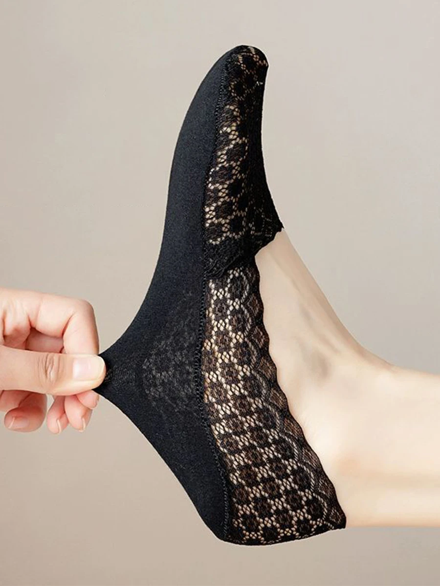 5 أزواج من الجوارب النسائية العصرية غير المرئية ذات الفم الضحل القابلة للتنفس بلون سادة وزهر البرقوق والدانتيل القصير