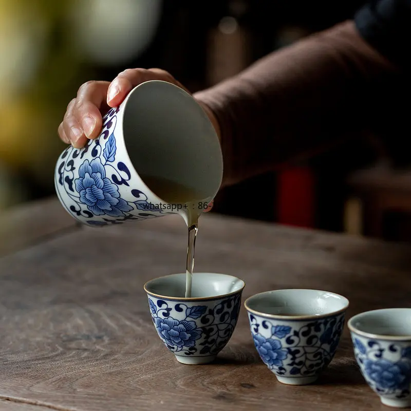 Blue and White Porcelain Glaze Middle Color Ceramic Fair Cup Single Household Retro Tea Sea Tea Divider Kung Fu Tea Set Uniform