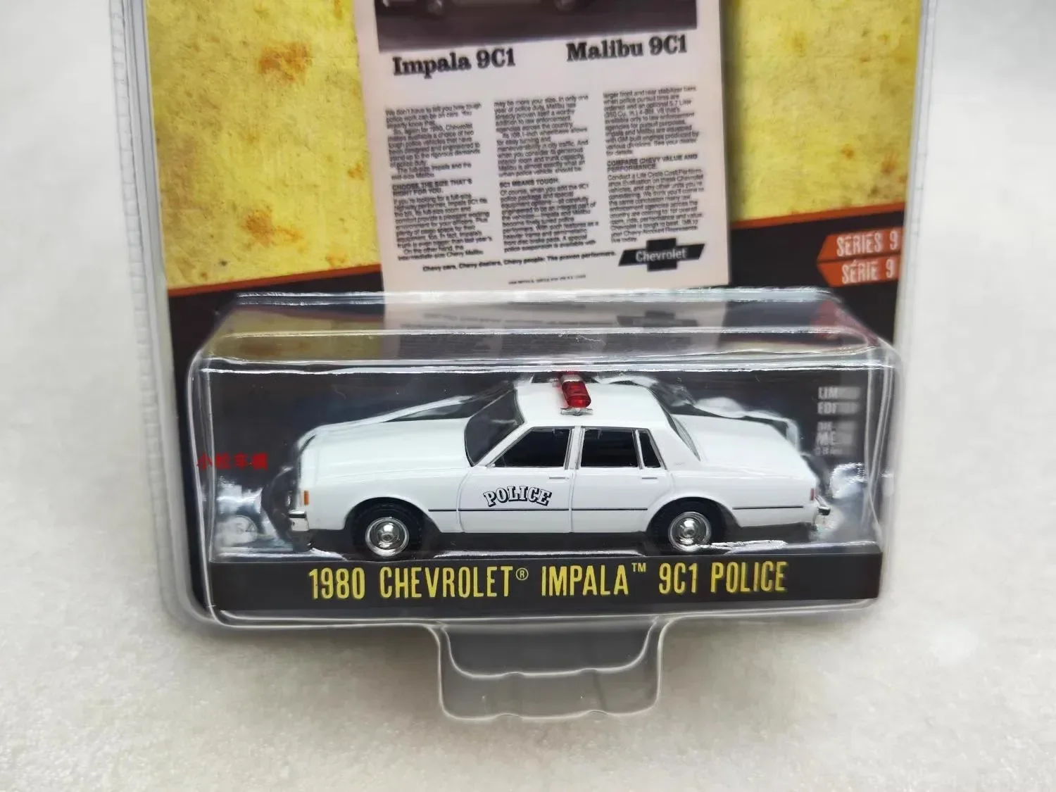 1:64 1980 Chevrolet Impala 9C1 Police Diecast Metal Alloy Model Car Toys For Gift Collection