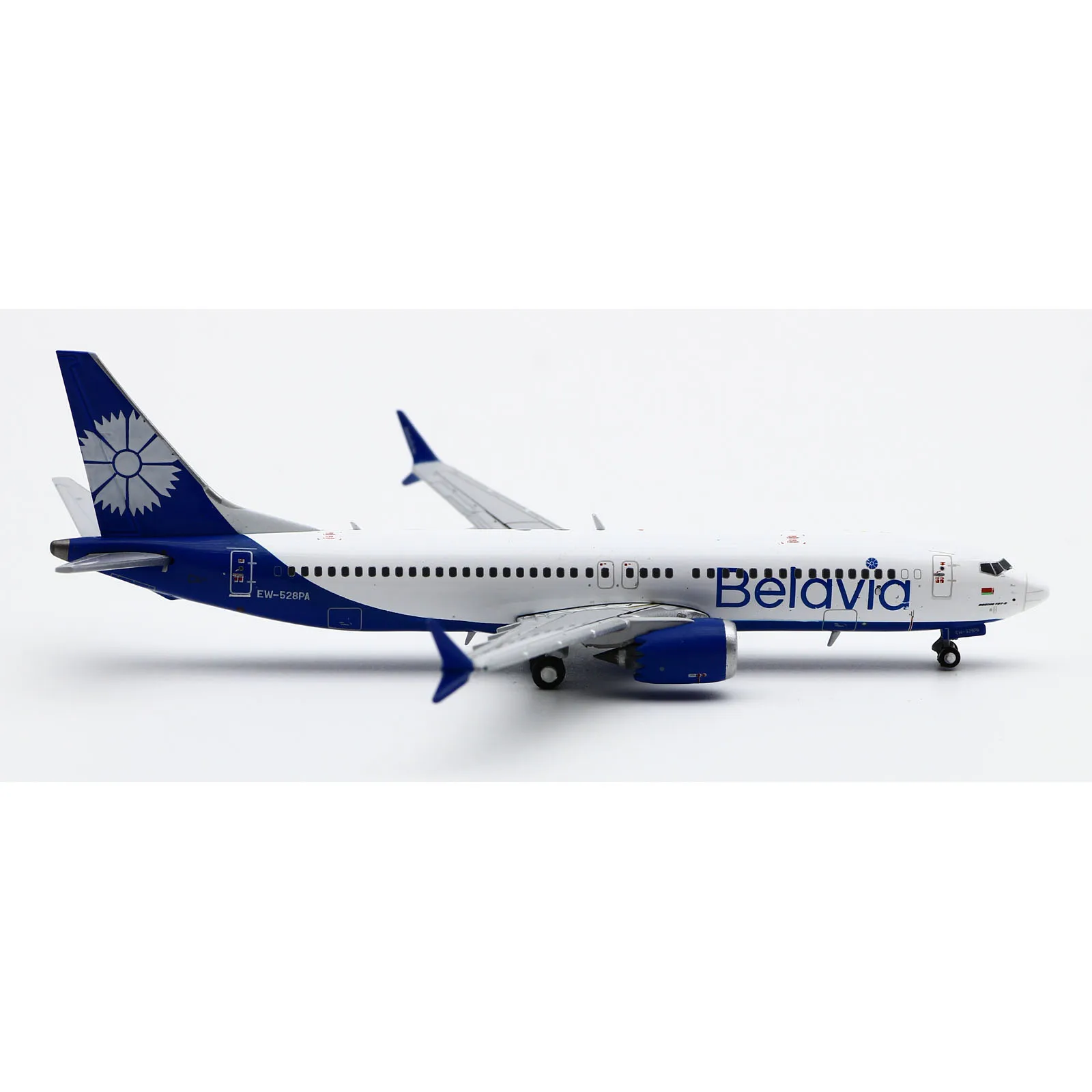 LH4247 Alloy Collectible Plane Gift JC Wings 1:400 Belavia Belarusian Airlines Boeing B737-8max Diecast Aircraft Model EW-528PA