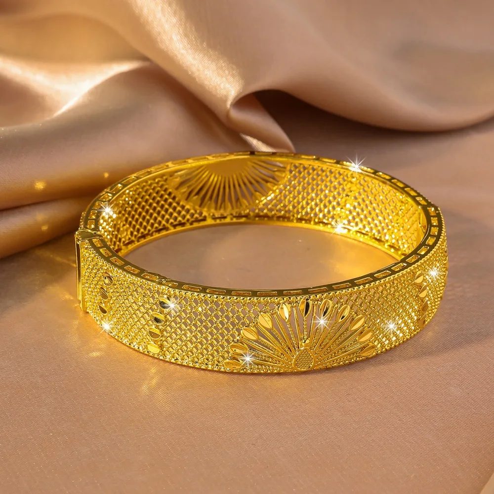 

Peacock Open Screen 9999 24K Real Gold Hollow Bracelet Clip Bracelet Dubai Light Luxury Wedding