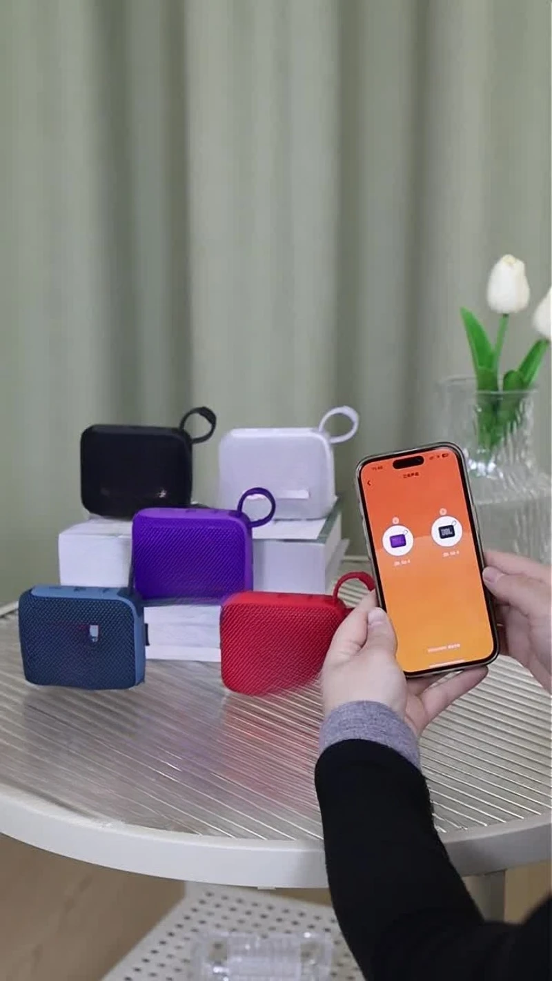 The fourth generation of music bricks, Bluetooth speakers, outdoor portable speakers