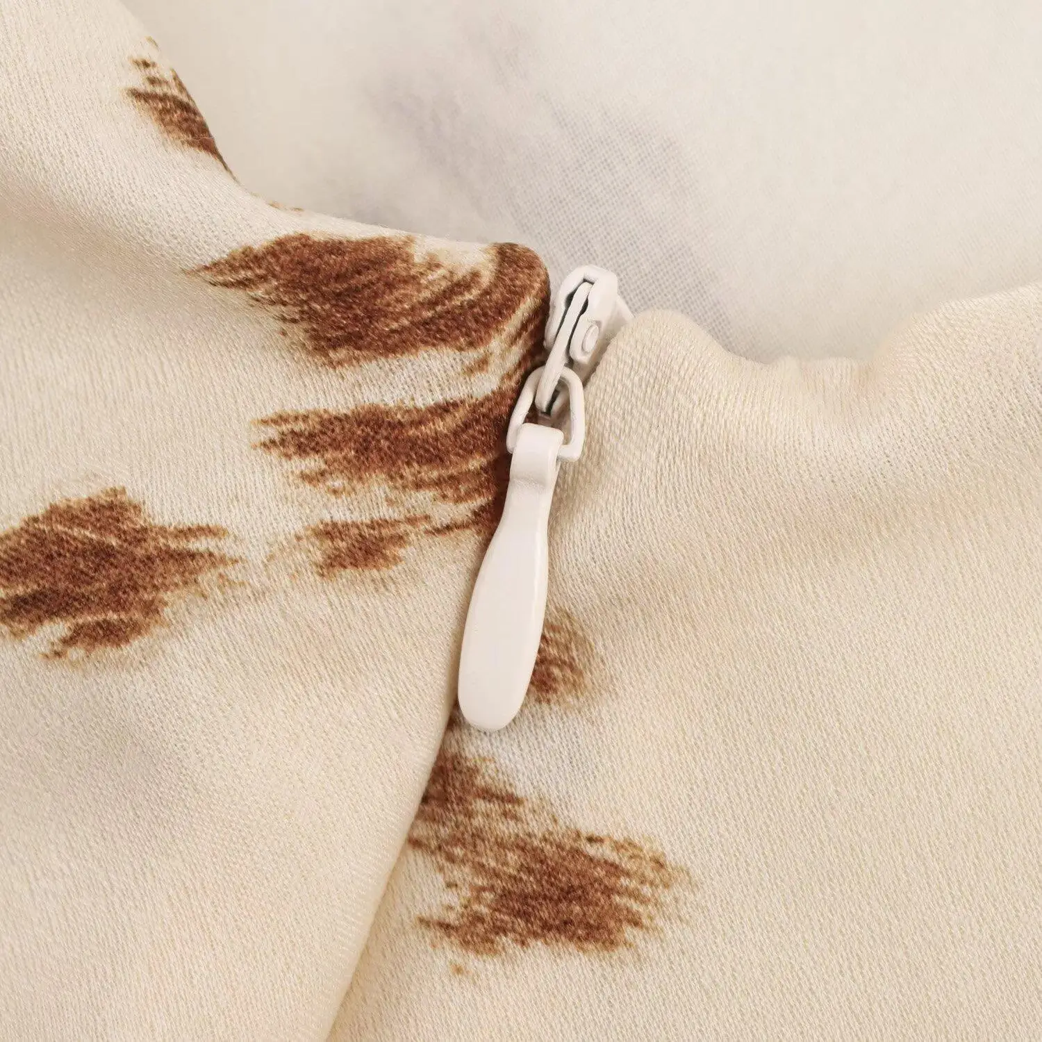 ชุดเดรสผ้าซาตินไหมพรมสำหรับผู้หญิง รุ่น Dr Strapl ทรงตรงลำลองสำหรับฤดูร้อน ผ้าโพลีเอสเตอร์ รัดเอว ปิดด้วยซิป