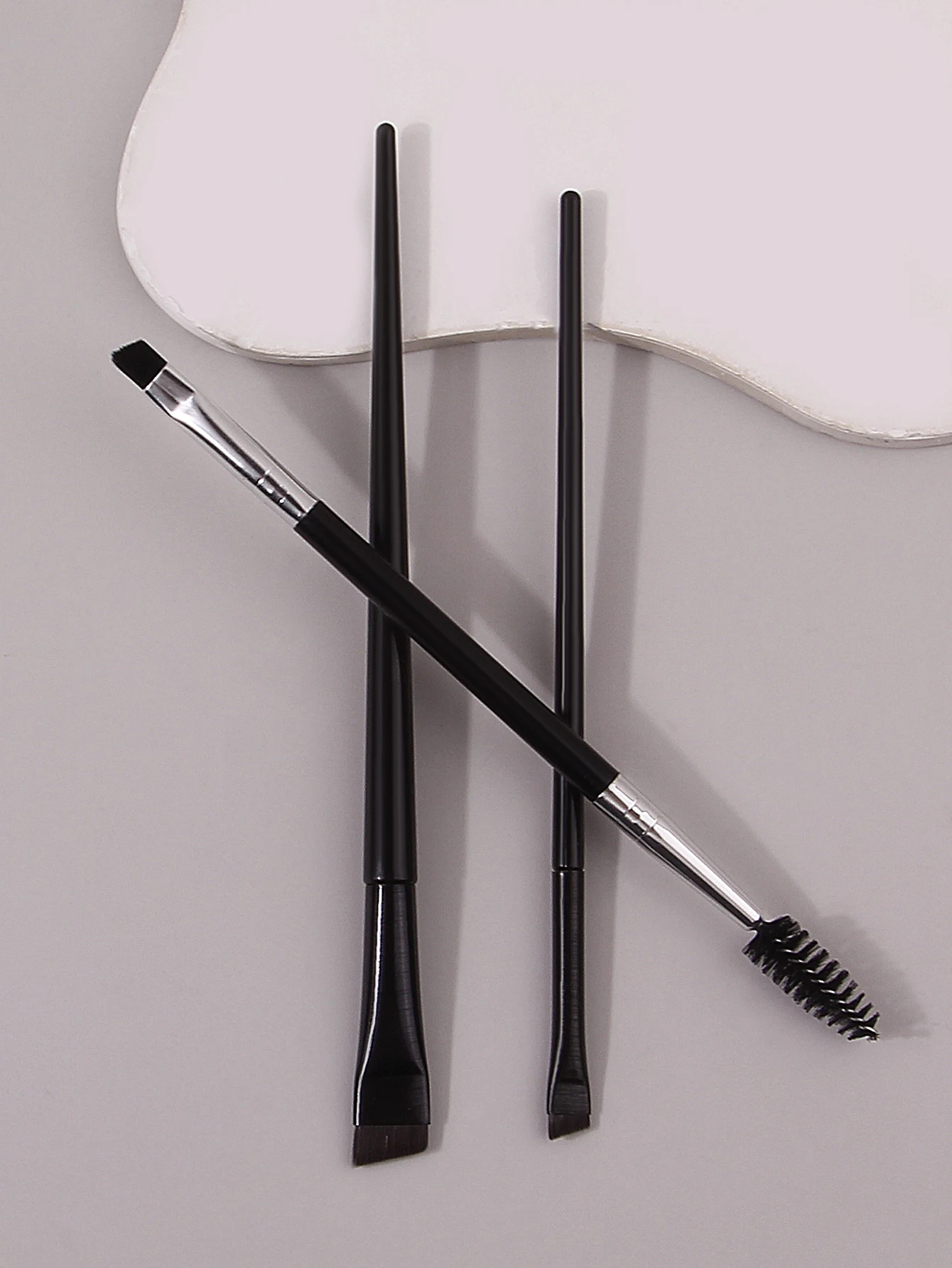 Conjunto de pincéis de maquiagem para os olhos: 2 peças de pincel delineador ultrafino e ultrafino + 1 peça de pincel de cílios espiral de duas cabeças e pincel de sobrancelha angular