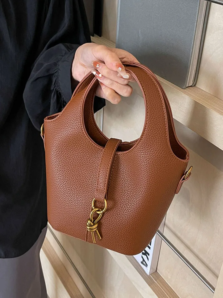 Women New Style Trendy Crossbody Bucket Bag Fashionable High End Office Handbag Personalized Metal Decoration One Shoulder Bag