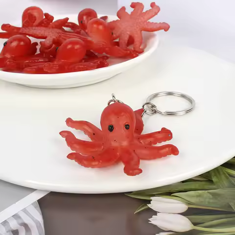 New Simulation Octopus Model Key Chain Creative Funny Scary Ornament Pendant Fish Tank Decoration Key Ring Jewelry
