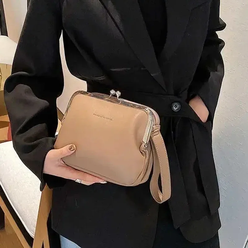 Fashion Spring summer Shoulder Bag Female PU Leather Crossbody Bags Simple Solir Color Clip Messenger bag Lady Handbag Purse sac