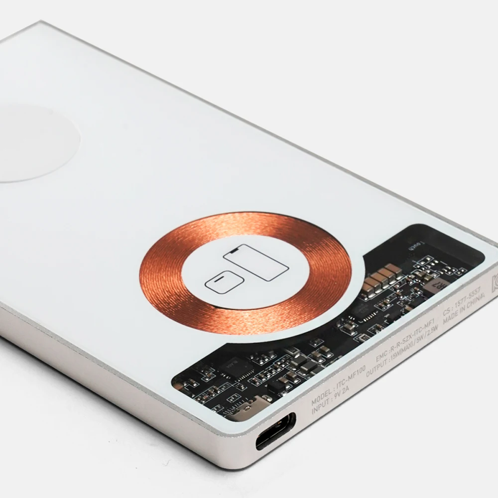 Iriver 3in1 15W Magsafe Apple Watch iPhone شاحن لاسلكي Itc-Mf100