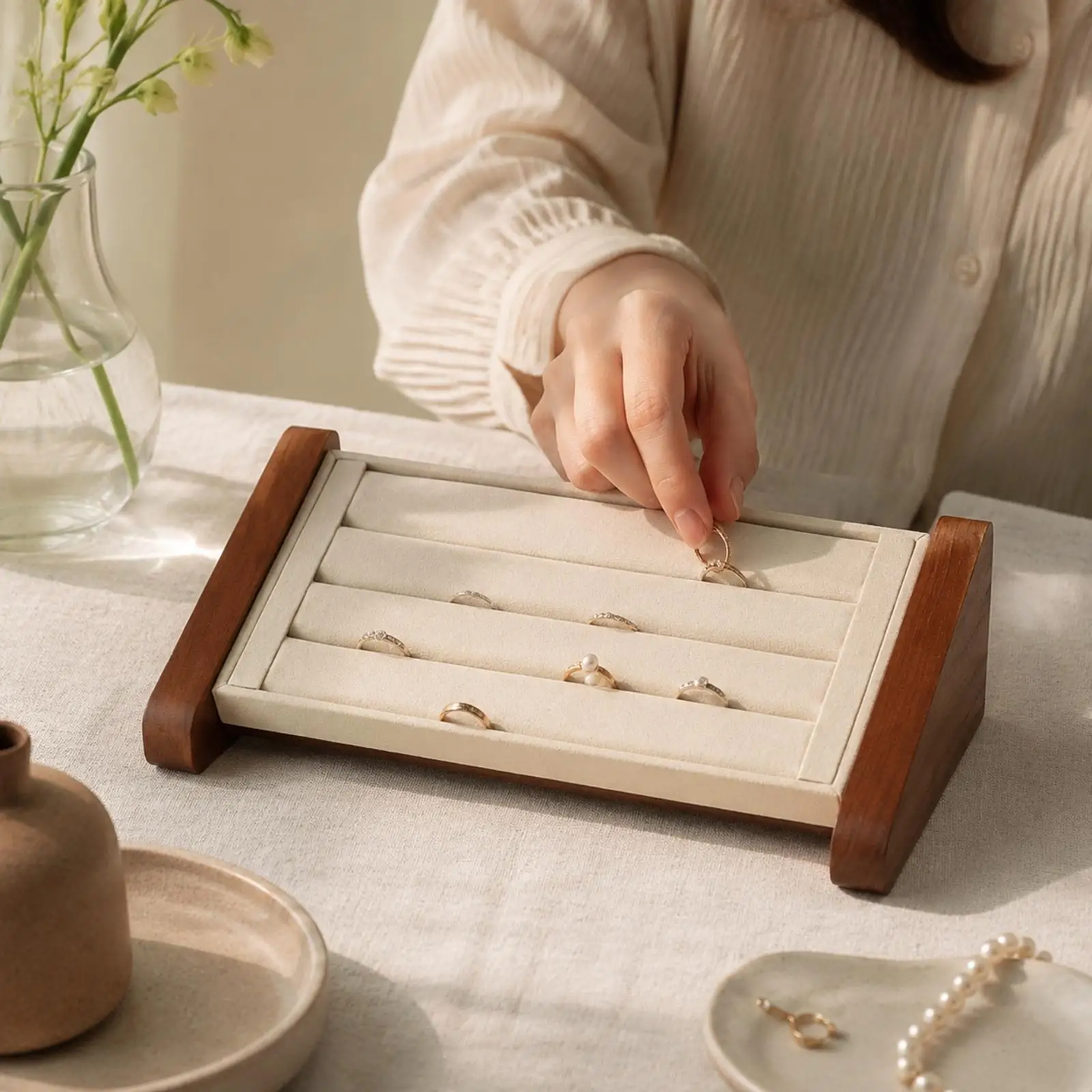 tabletop-jewelry-display-rack-with-padded-elastic-surface-cushioned-jewelry-display-stand-with-wooden-base-slanted-for-retail