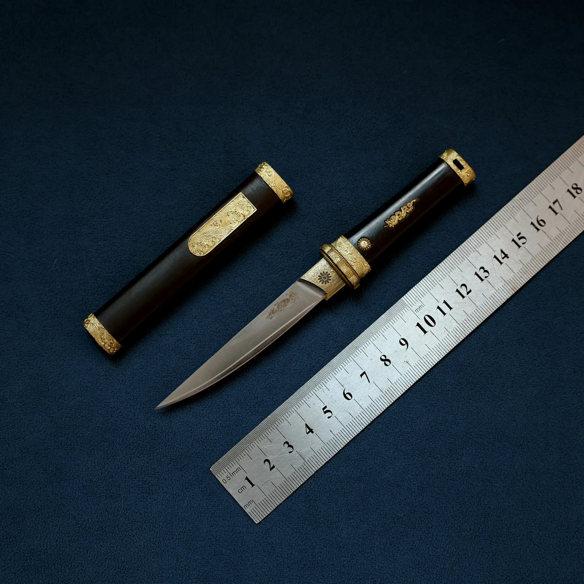 

16cm 1:5 Yoroi-doshi Tanto Knife Kotezashi Ko-Uchigatana with RWL-34 Sanmai Powder Steel Blade Collectiable