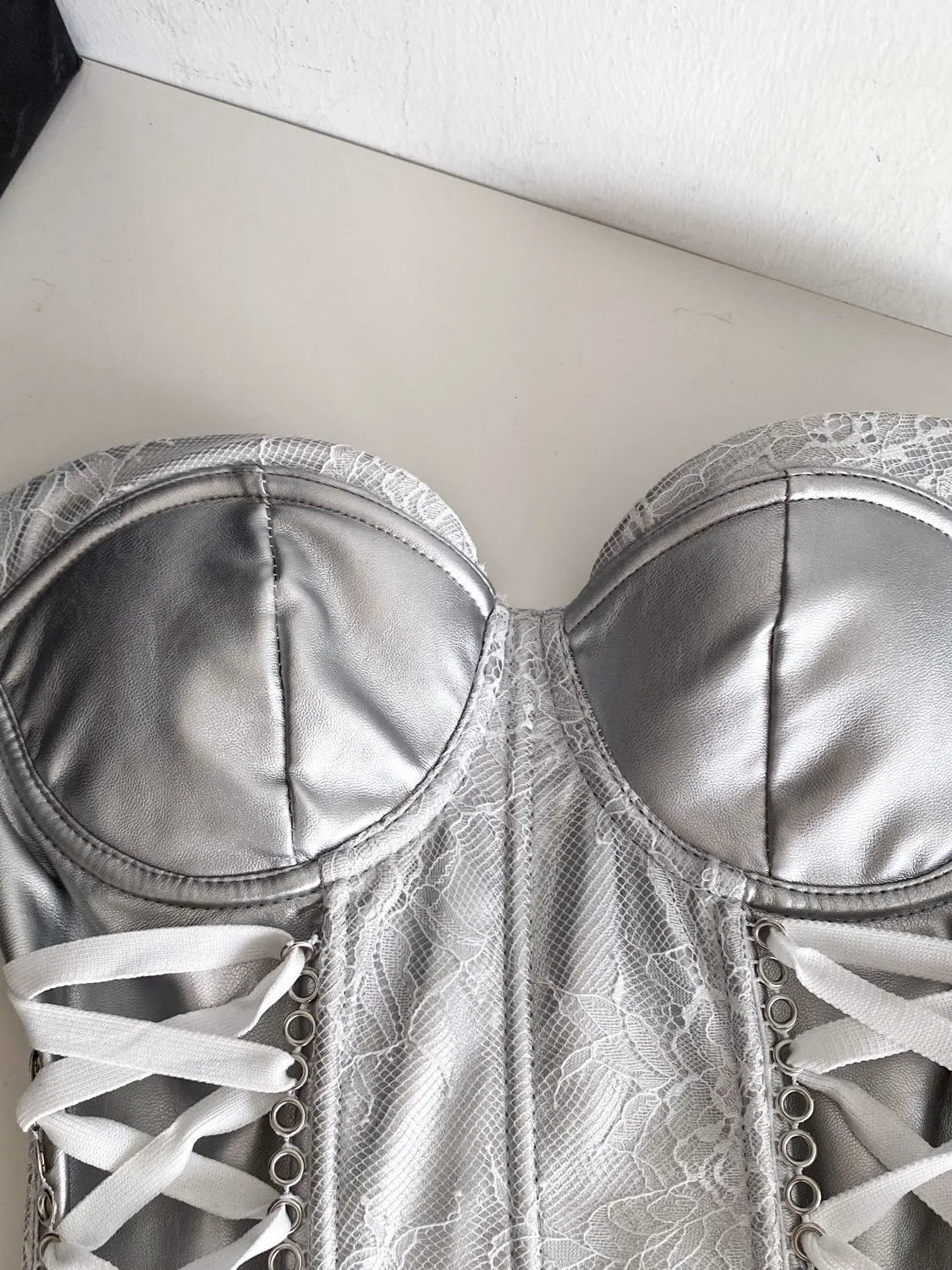 Women Silver Lace Up Lace Waist Cincher Cami Top Y2K Gyaru Outerwear Tube Fishbone Corset Top Elegant Tank Top for Women Summer