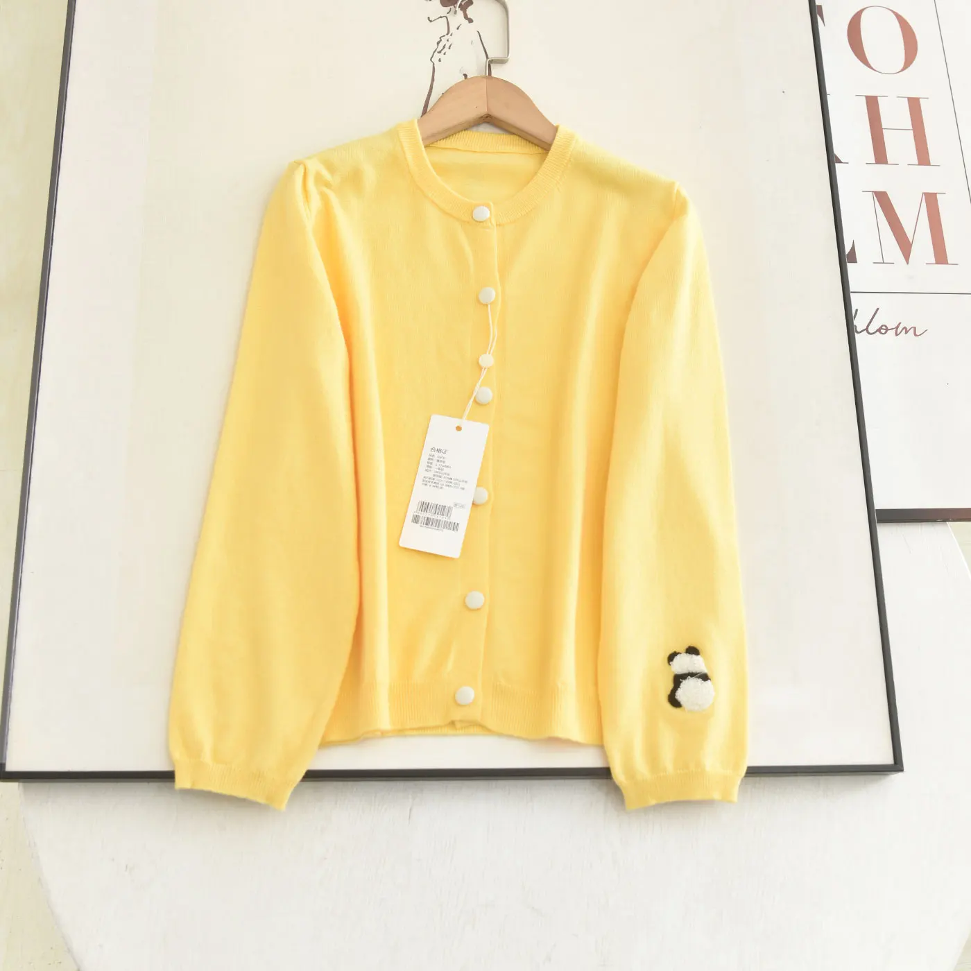 

Spring 2026 Yellow Knitted Cardigan round Ne Embroidered Panda Design Casual Sle Long Sve Women's Faion Knitwear