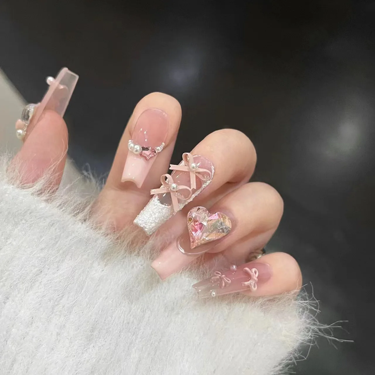[لقطة حقيقية] أظافر نقية يتم ارتداؤها يدويًا، جبس لفن أظافر الدب المتقدم، رقعة فنية أظافر فرنسية عالية التقنية قابلة للإزالة